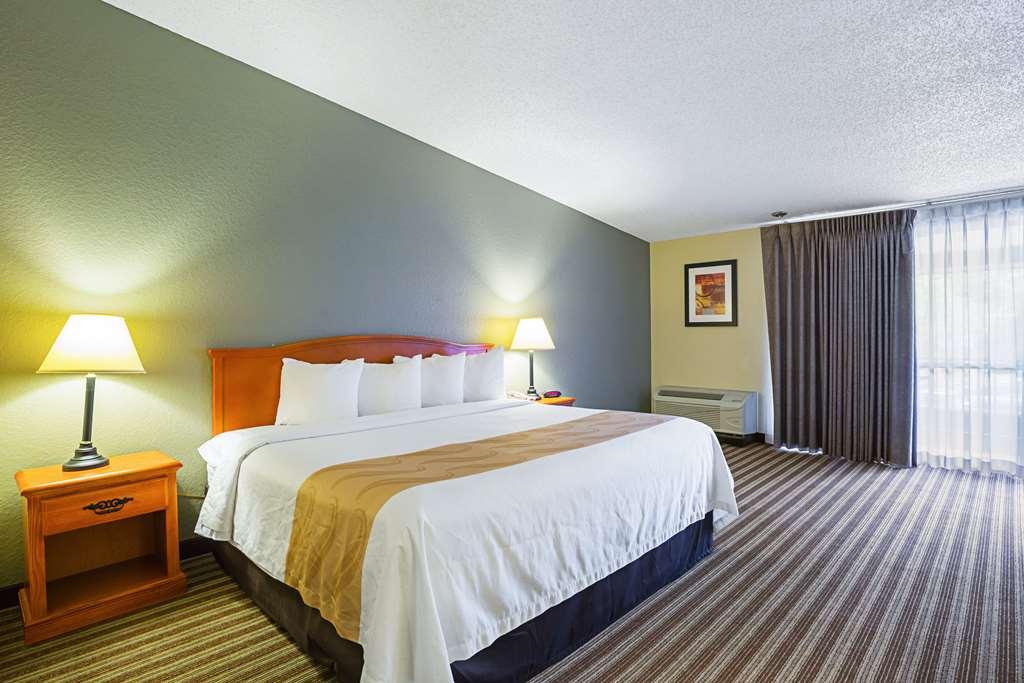 Quality Inn & Suites Nrg Park - Medical Center Houston Oda fotoğraf